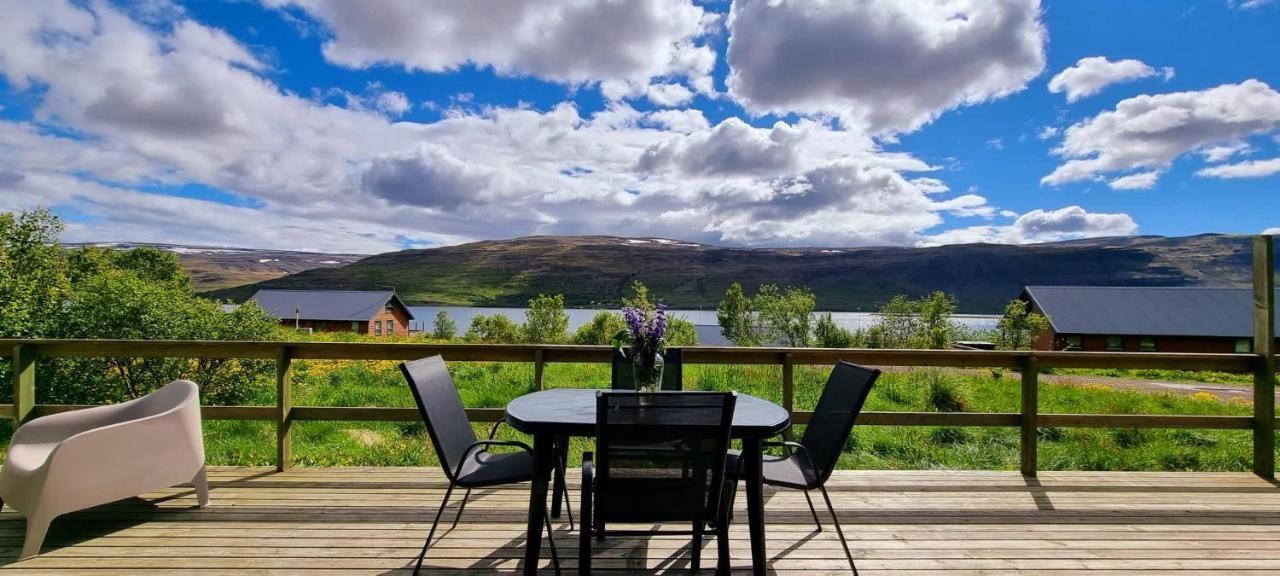 Kirkjubraut - Church Street Villa Talknafjordur Esterno foto